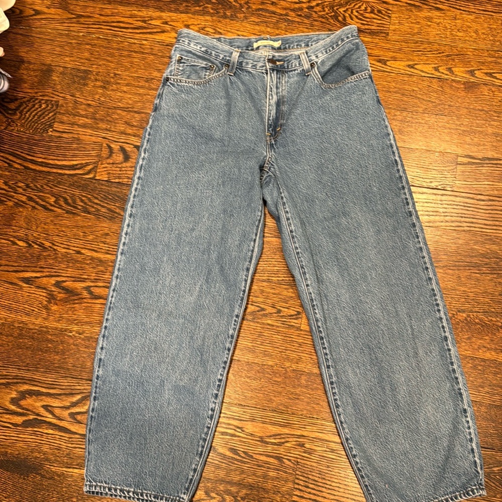 Levi jeans. Baggy Dad. Size 30